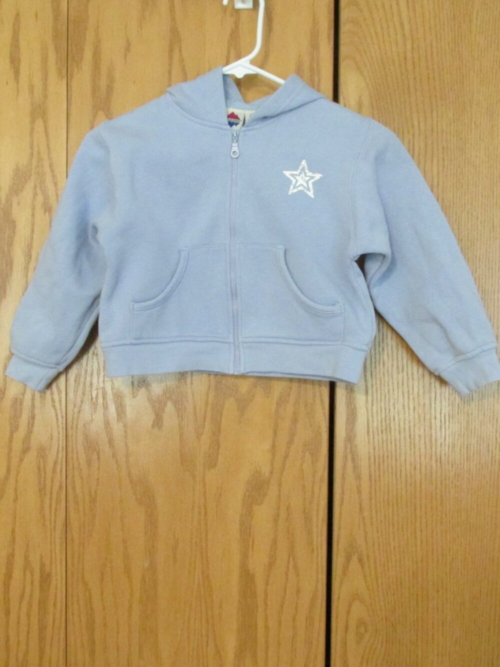 NEW LEGENDS GIRLS SIZE M (5 / 6) SWEAT SHIRT JACKET LIGHT BLUE ATHLETIC HOODIE